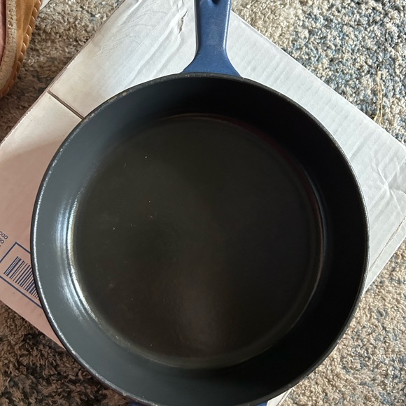 ZAKARIAN Blue Cast Iron Skillet WITH LID - Picture 5 of 8